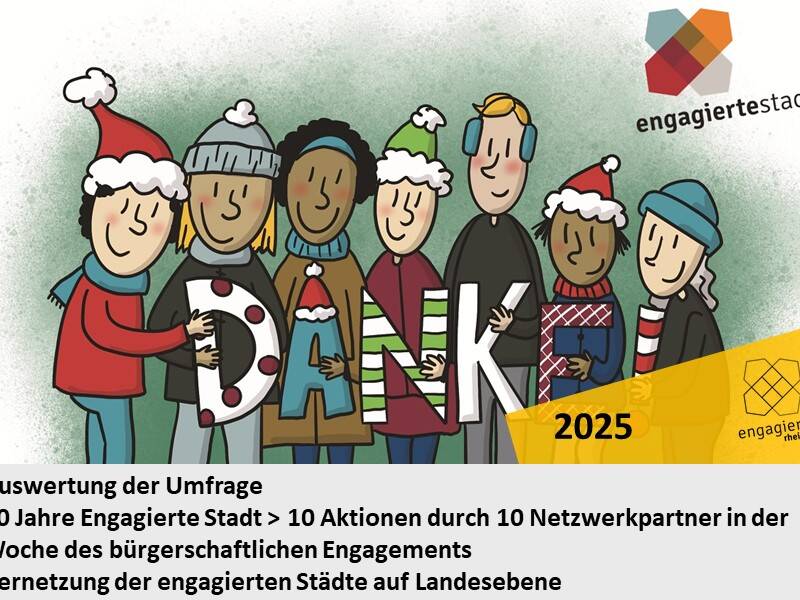 Eine fröhliche, diverse Gruppe von Personen trägt Winterkleidung und Weihnachtsmützen und hält gemeinsam Buchstaben, die das Wort "DANKE" bilden; daneben sind Informationen über das Projekt "Engagierte Stadt" im Jahr 2025 zu sehen.