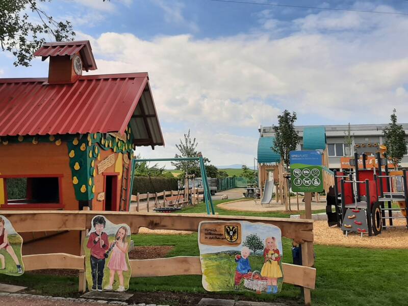 Spielplatz Adelhausen Dr. Karl-Fritz-Platz