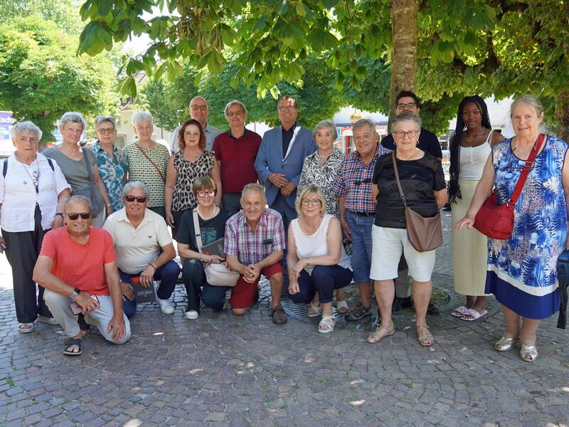 Gruppenfoto im Kastanienpark.