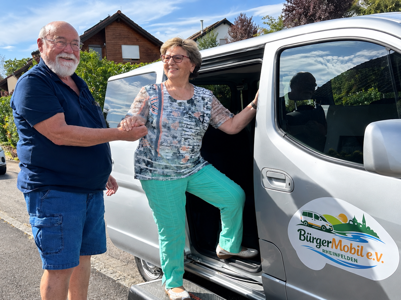 BürgerMobil Fahrer mit Fahrgast